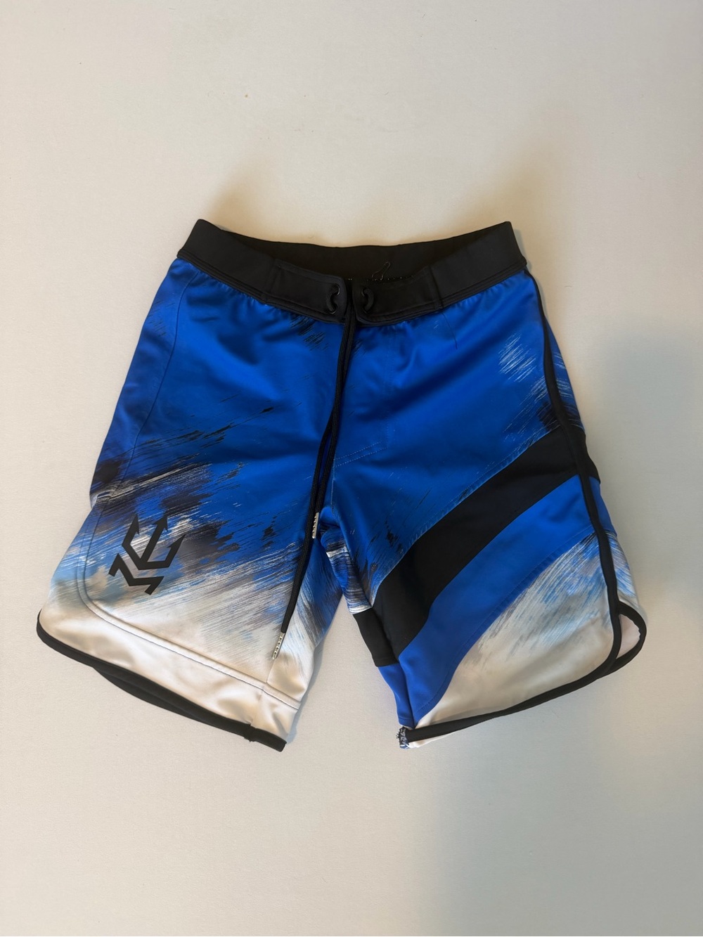 Manifest Men’s Blue Black White Performance Board Shorts Size 28